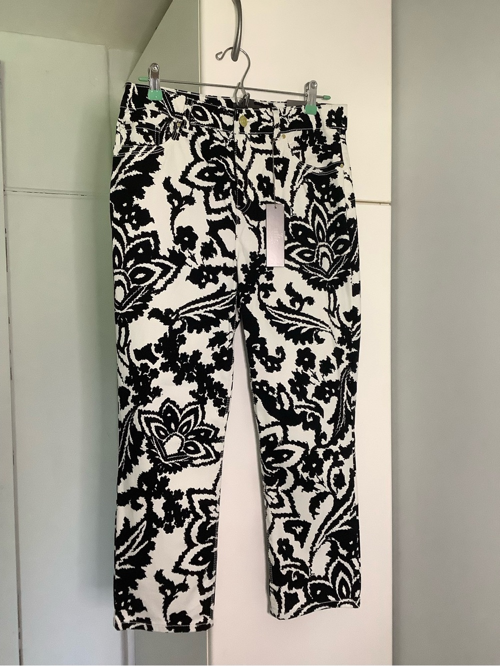Chico's Black & White Floral Straight Leg Jeans
